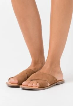 Kickers Diaz - Mules - Camel