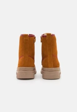 Kickers Kick Goji - Bottines À Lacets - Camel Rouge 8 Kickers Kick Goji - Bottines À Lacets - Camel Rouge -Kickers Soldes Magasin 35bd6c2c0cea4bffa49ff3dc02b2940a