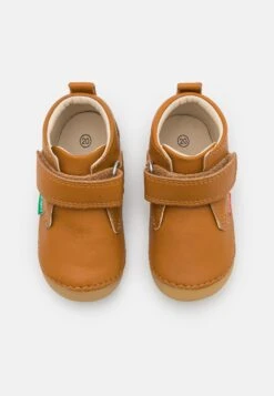 Kickers Chaussures Premiers Pas - Camel -Kickers Soldes Magasin 5c2e63757f6241a5bc43efeda762afc9