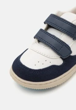 Kickers KICKMOTION UNISEX - Baskets Basses - Marine 11 Kickers KICKMOTION UNISEX - Baskets Basses - Marine -Kickers Soldes Magasin 65f09f8228bc45eba31958a69caf07e1