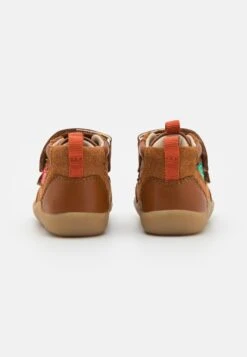 Kickers KICKFRESHO BAREFOOT UNISEX - Chaussures à Scratch - Marron -Kickers Soldes Magasin 6eb3691a8c1947a1848df6b192c2a89c