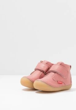 Kickers Sabio - Chaussures Premiers Pas - Rosé Antique 9 Kickers Sabio - Chaussures Premiers Pas - Rosé Antique -Kickers Soldes Magasin bb74081d1ba94eb2800106e895f5f990