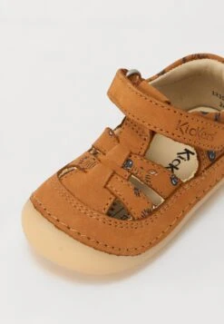 Kickers KICK SUSHYK UNISEZ - Sandales - Camel 11 Kickers KICK SUSHYK UNISEZ - Sandales - Camel -Kickers Soldes Magasin ef6dd5c829f0456792db7837b103bf99